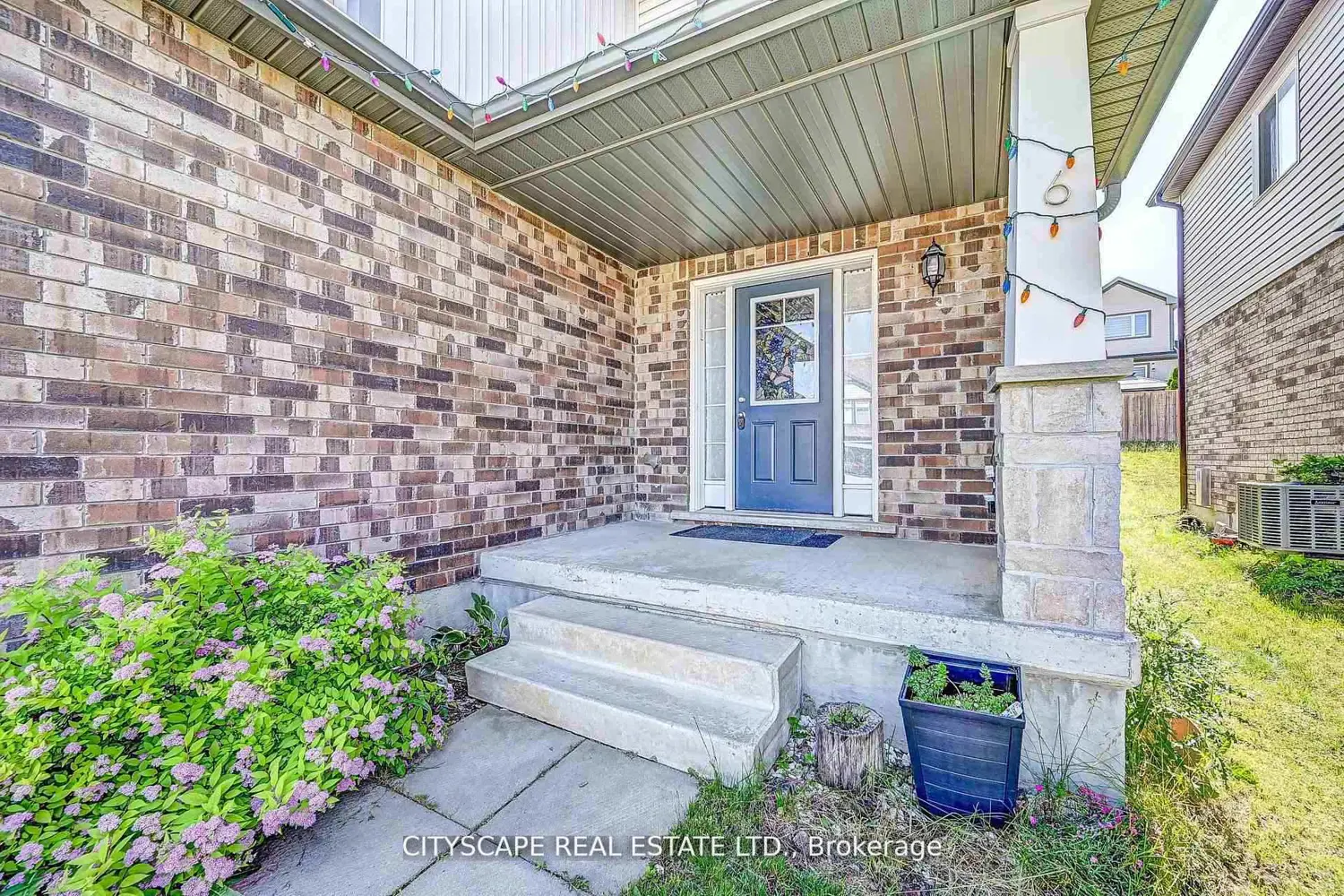 6 Castlebay Street