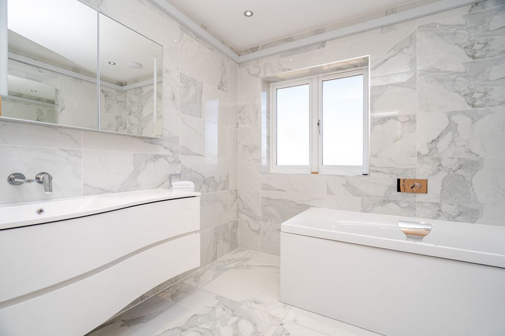 Additional image 34 of 6 bed detached house for saleOrchard Road, Pulloxhill, Bedford MK45