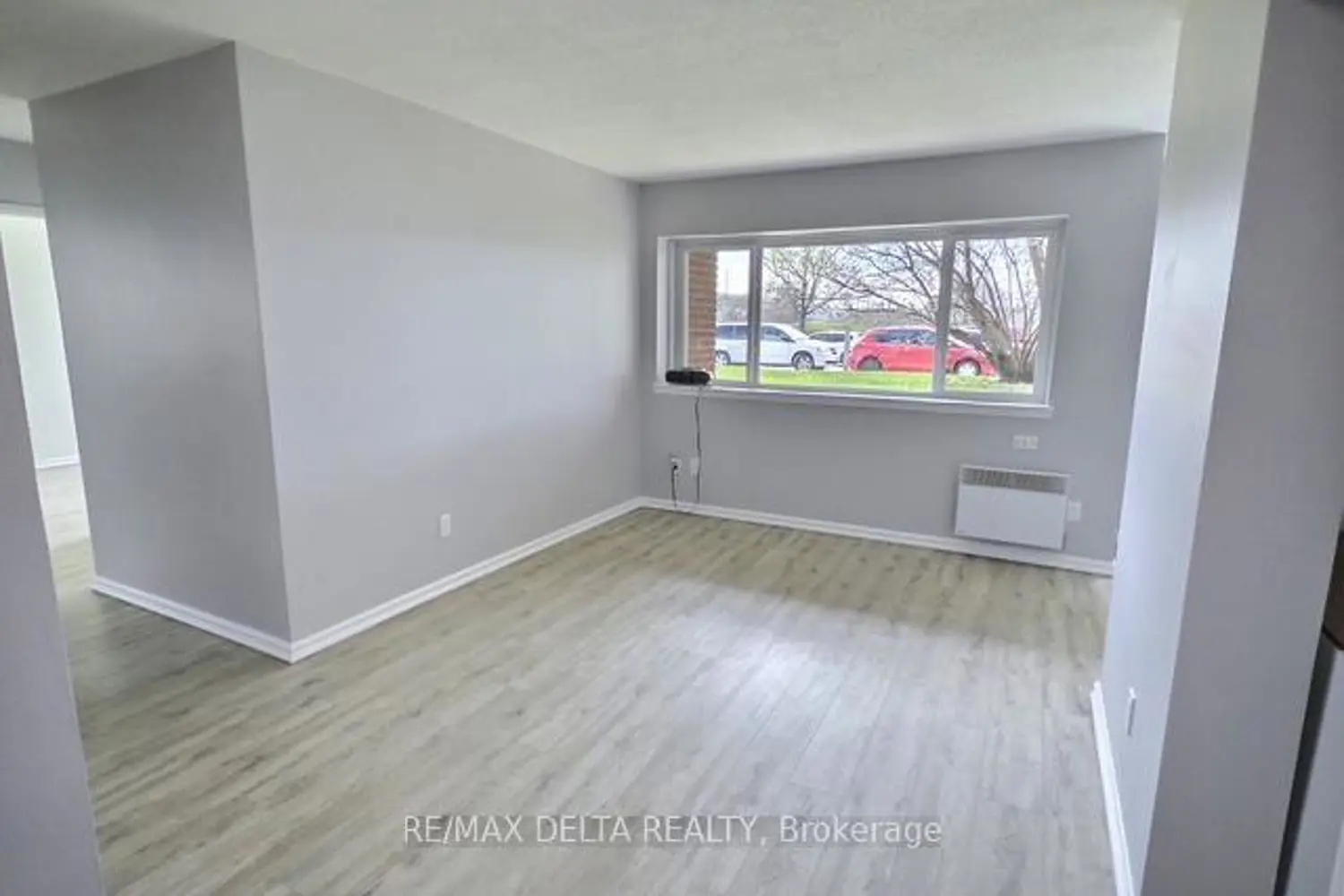 2044 Arrowsmith Drive 105B photo 3