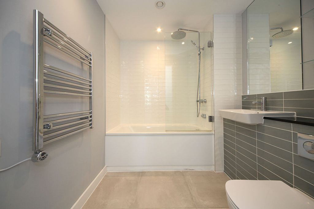 Additional image 11 of 2 bed flat to rentViva Court, Kimpton Road, Luton LU2