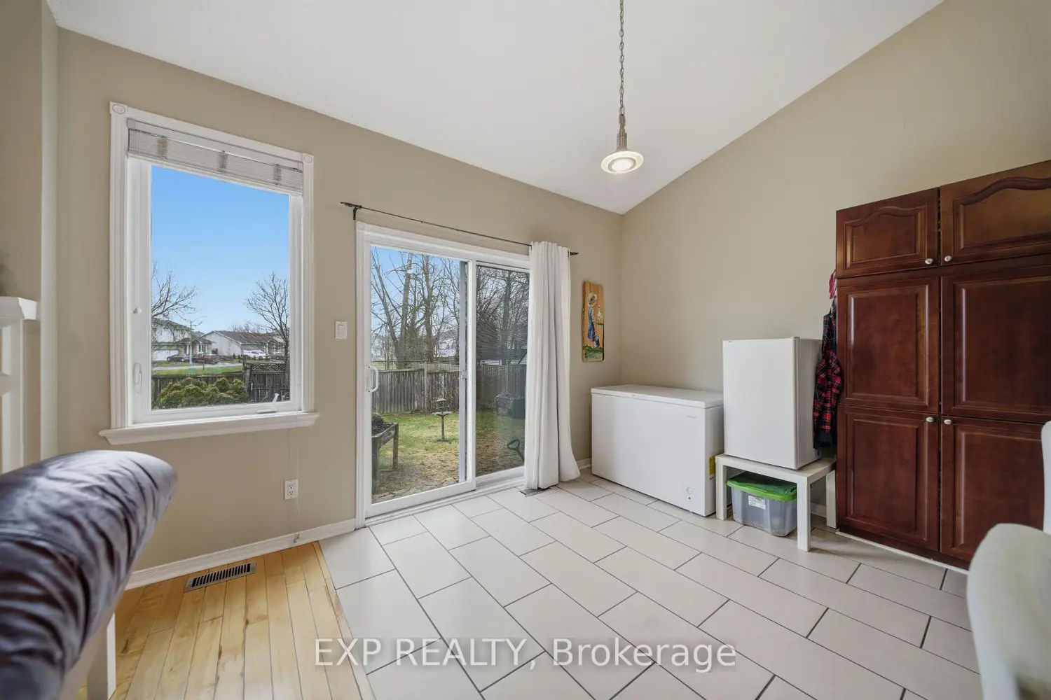 Additional image 7 of 80 La Prairie Street