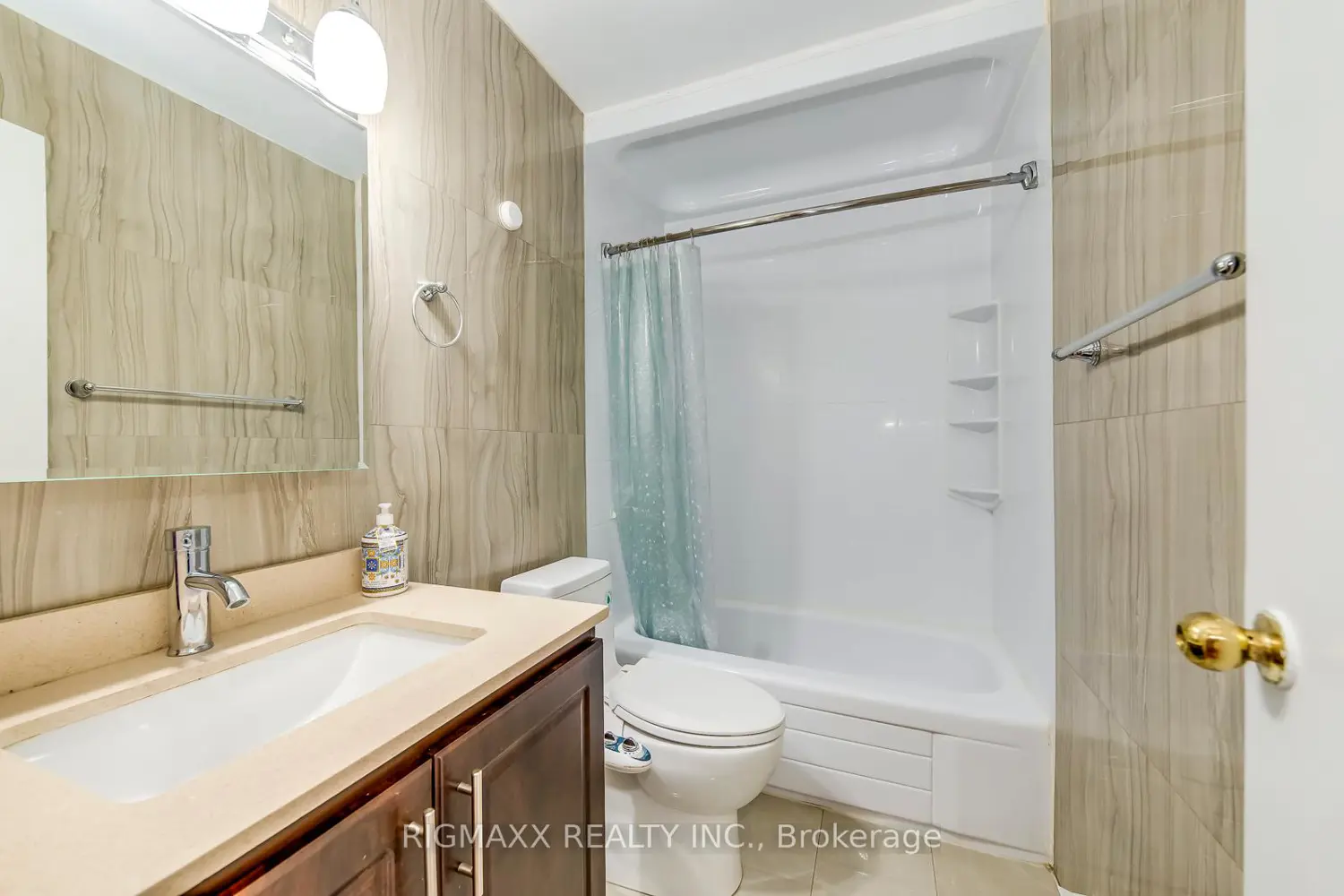Additional image 16 of 1660 Bloor Street 801