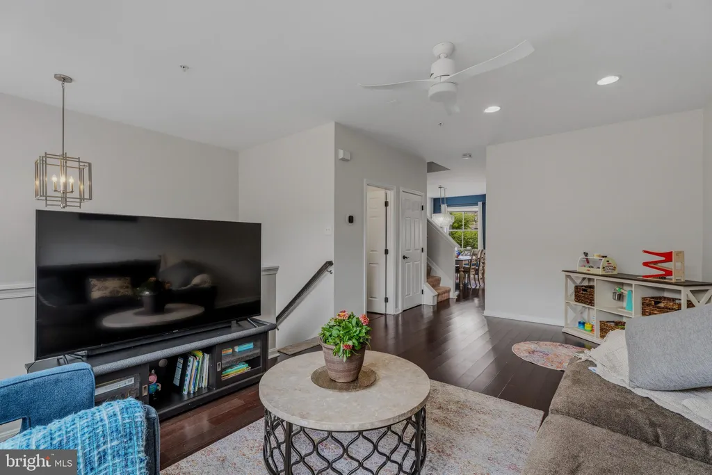Additional image 3 of 2088 Clipper Park Road, Baltimore, MD 21211