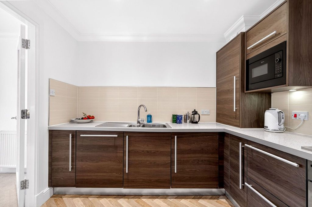 Additional image 8 of 2 bed flat for sale2/2, 147 Hayburn Lane, Glasgow G12