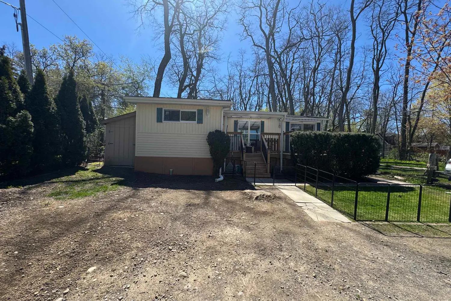 485 5139 Halstead Beach Road 5 photo 2