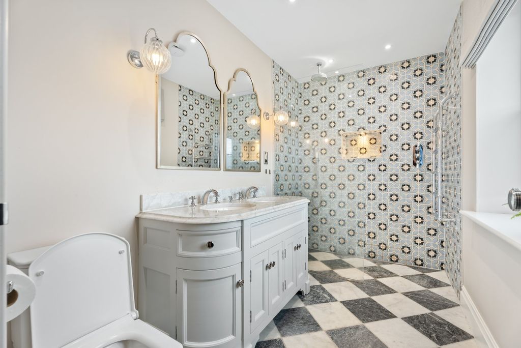 Additional image 12 of 4 bed country house for saleKingswood Avenue, Penn, Buckinghamshire HP10