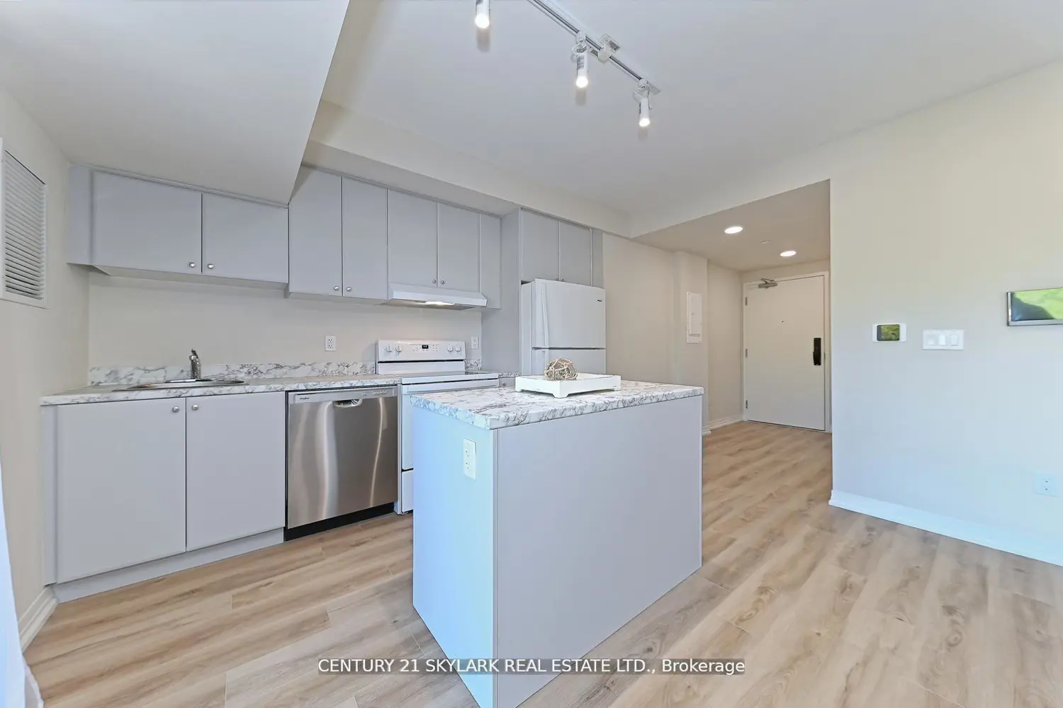 Additional image 7 of 50 Herrick Ave Avenue 216
