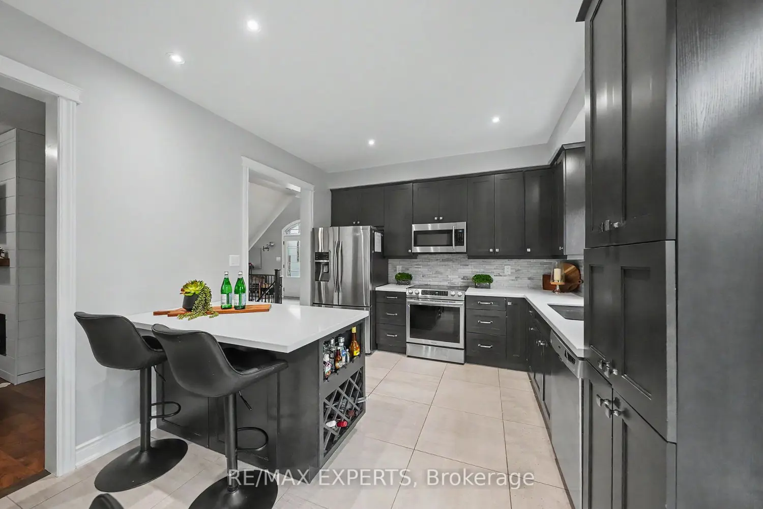 2 Ironhorse Crescent photo 4