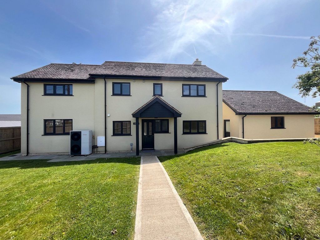 4 bed detached house to rentCombe Wood Lane, Combe St. Nicholas, Chard TA20