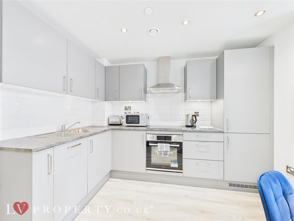 Additional image 2 of 2 bed flat to rentGoodman Street, Birmingham, West Midlands B1