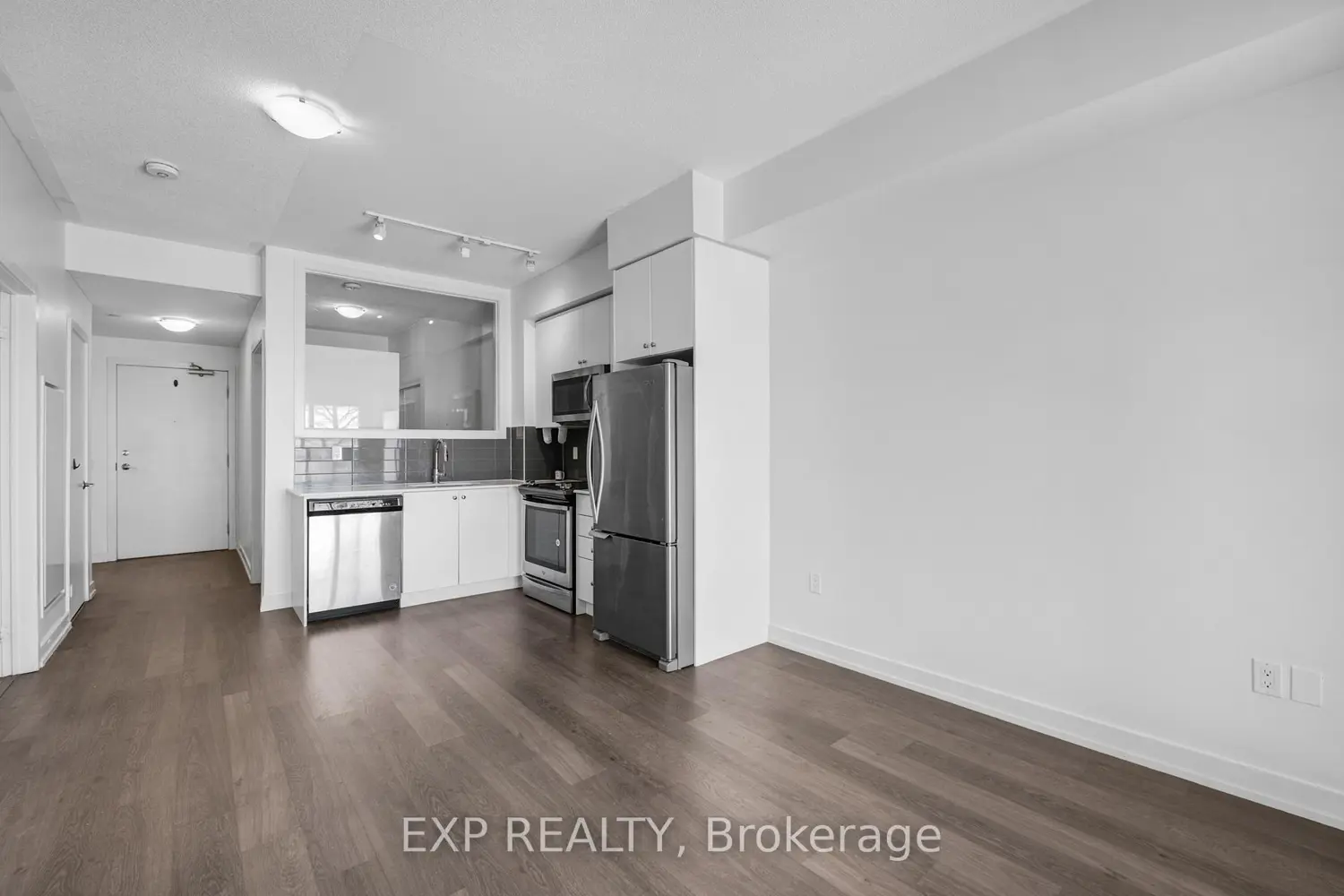 Additional image 4 of 555 William Graham Drive 115
