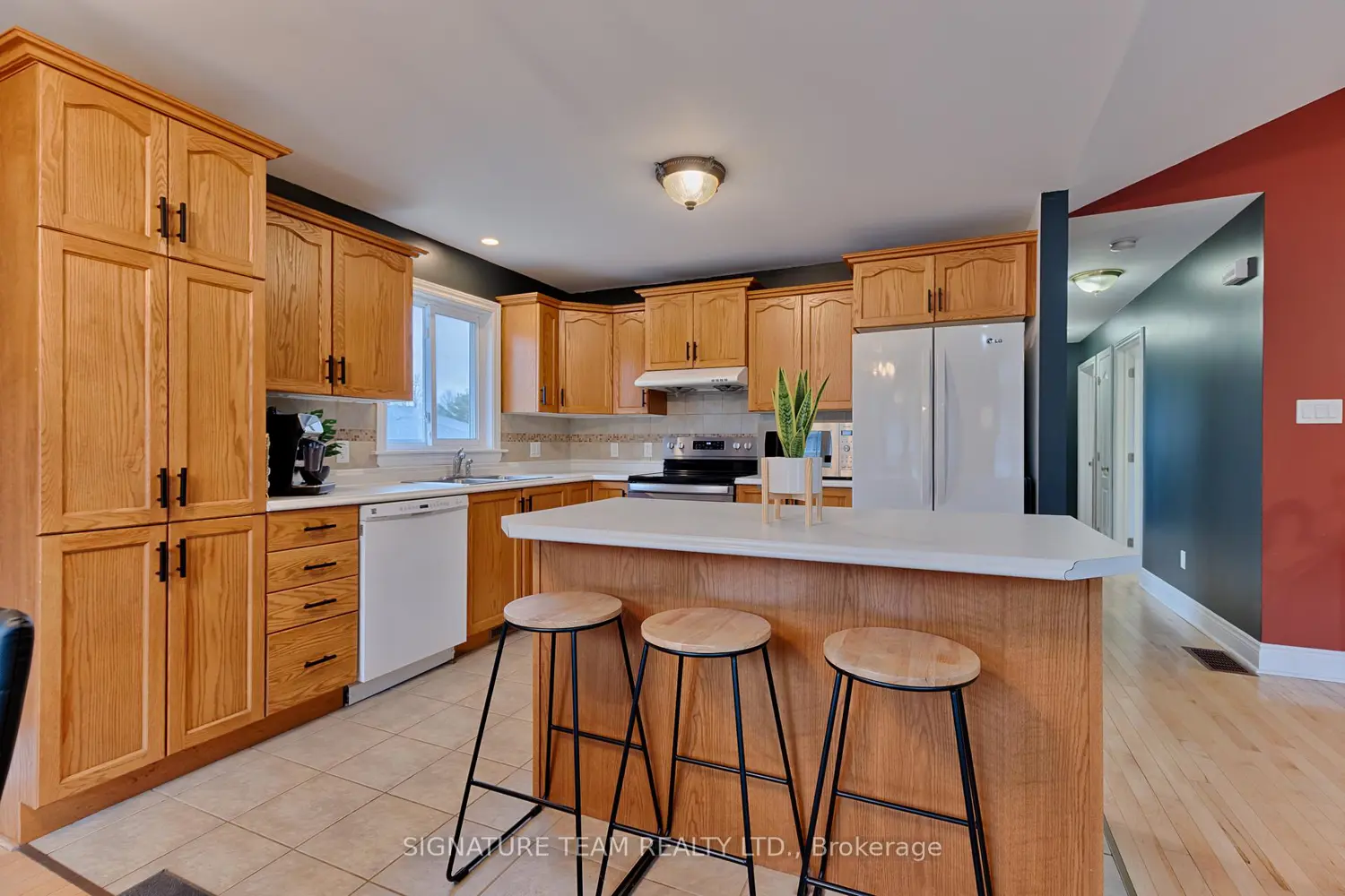 Additional image 6 of 1017 Beatty Crescent