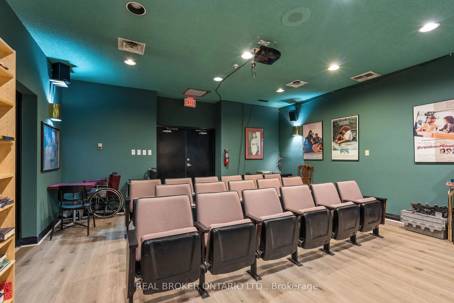 Additional image 17 of 880 Dundas Street 503