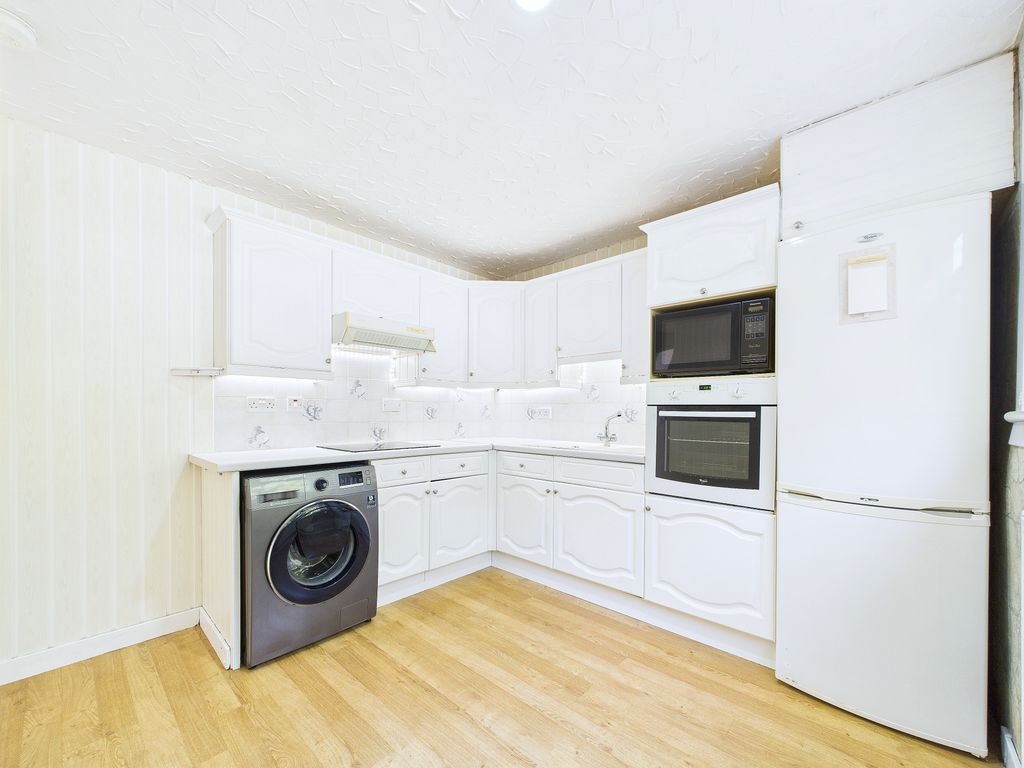 Additional image 7 of 3 bed terraced house to rentCarnoustie Crescent, East Kilbride G75