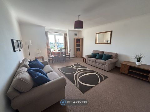 Cedar Court, Aberdeen AB25