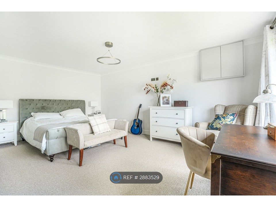 Additional image 9 of 4 bed detached house to rentLondon Road, Towcester NN12