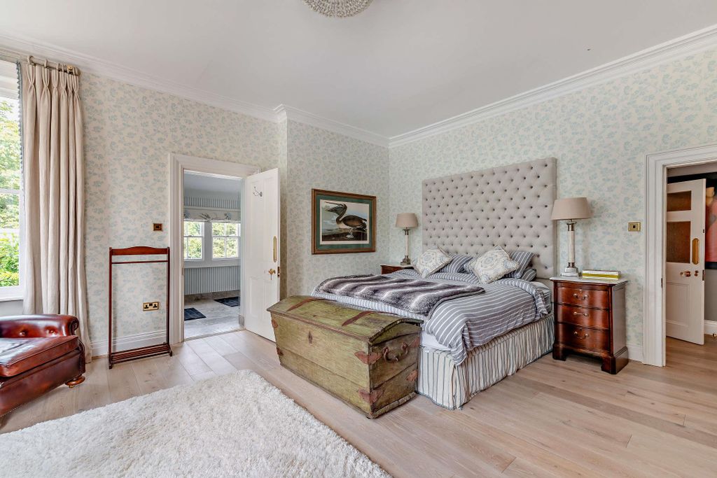 Additional image 10 of 7 bed detached house for saleBurghfield Common, Berkshire RG7