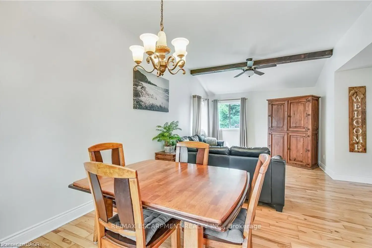 8 Beach Road photo 3