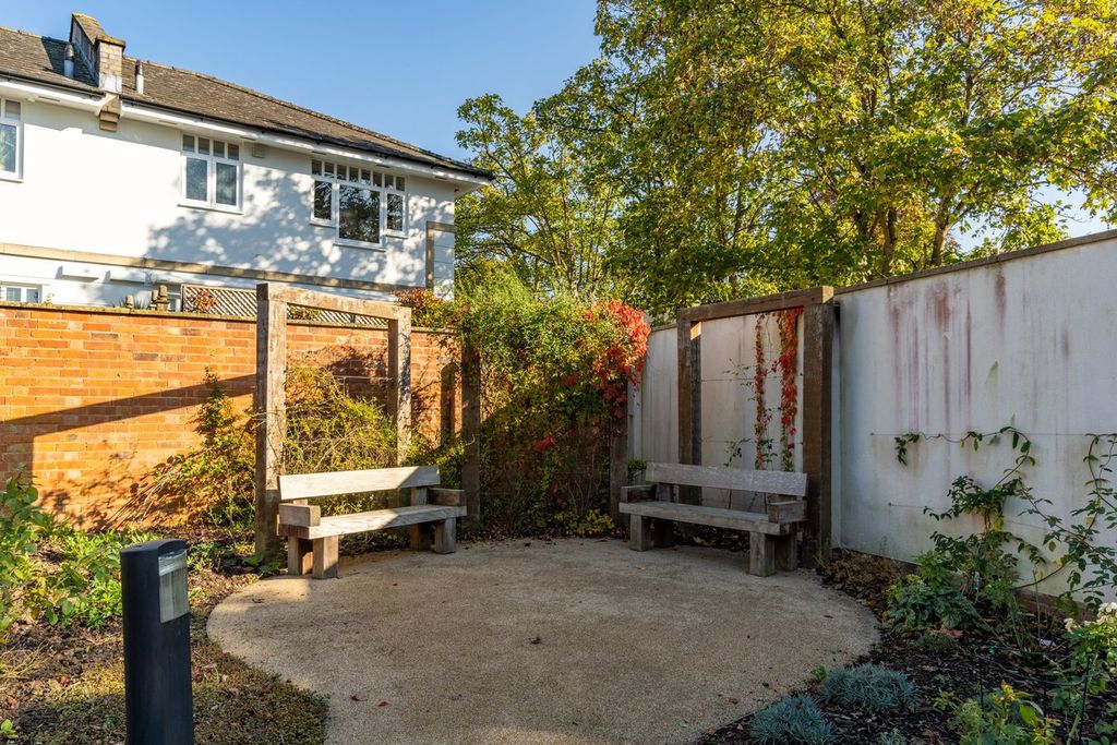 Additional image 16 of 1 bed property for saleLansdown Road, Cheltenham GL50