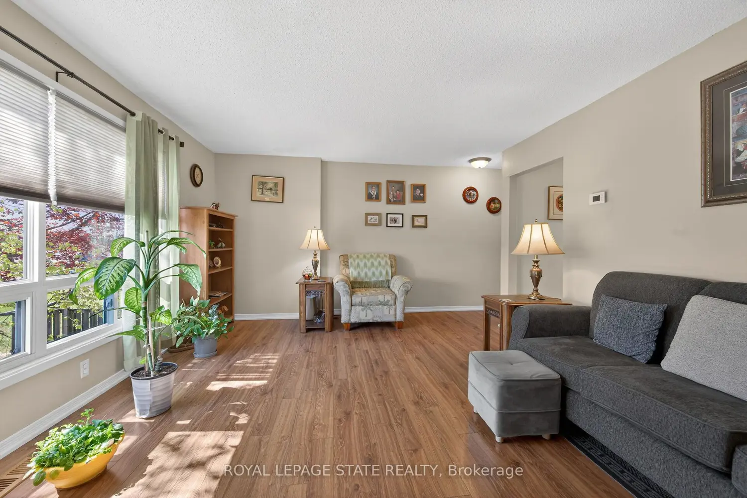 Additional image 4 of 1455 Garth Street 9