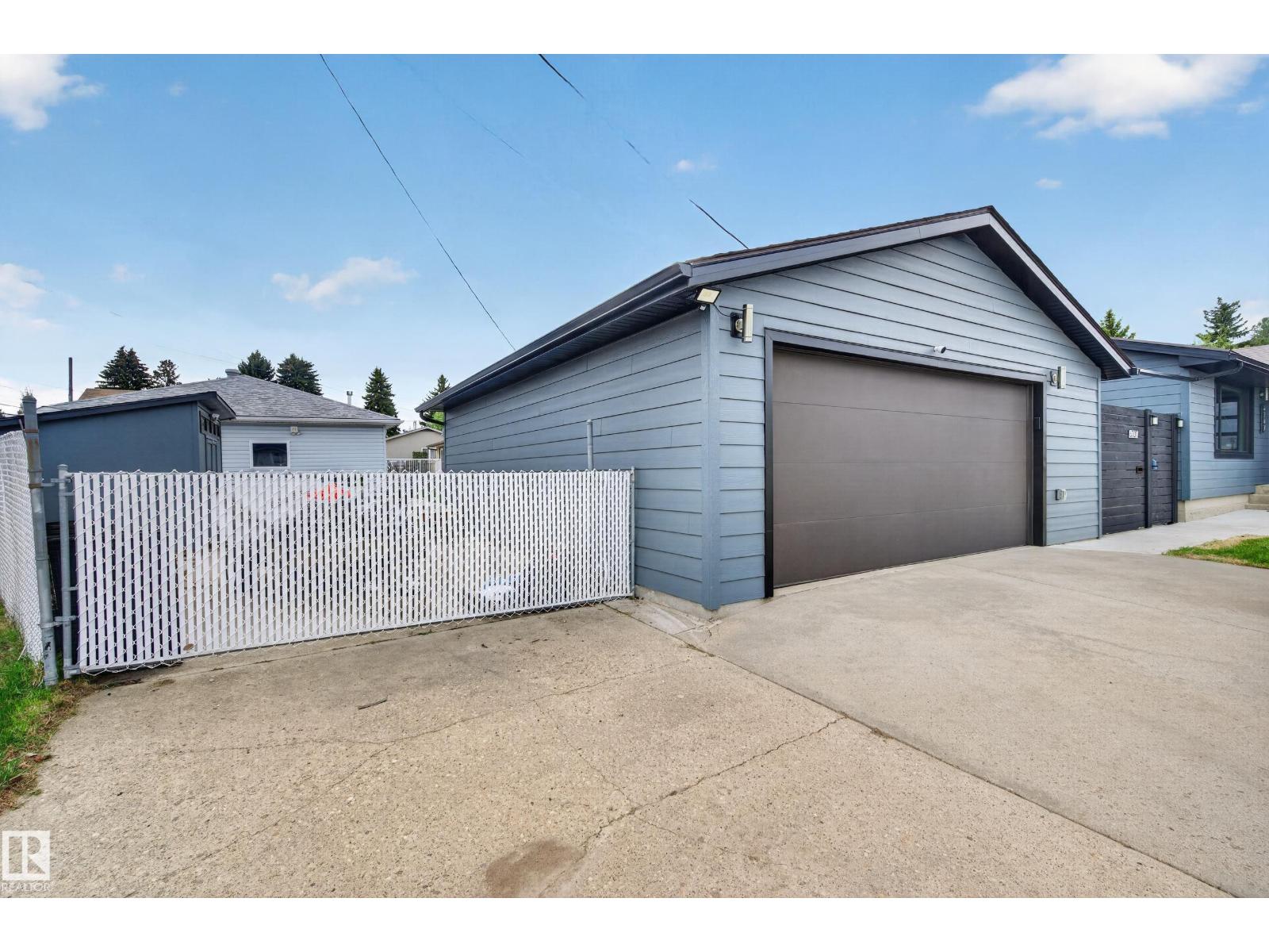 Additional image 5 of 6707 92b Avenue NW, Edmonton, AB, T6B0V8