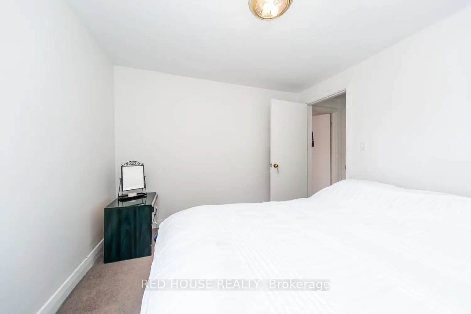 40 North Woodrow Boulevard photo 3