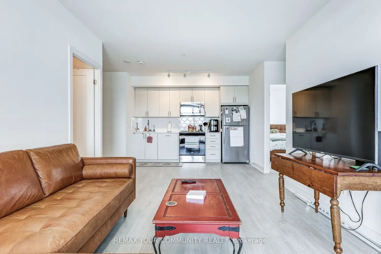 Additional image 9 of 2545 Simcoe Street 917