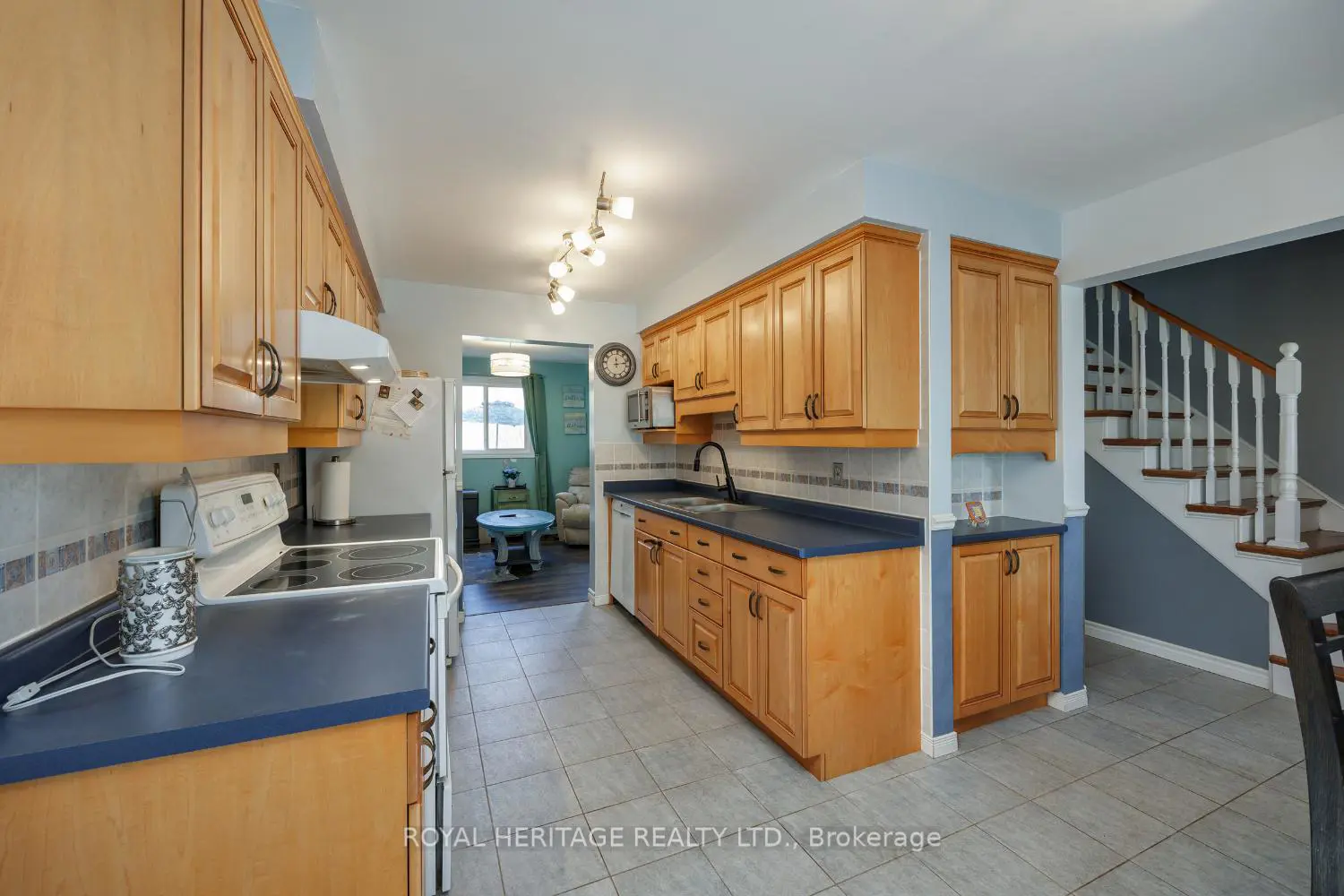 Additional image 9 of 1640 Nicol Avenue 14
