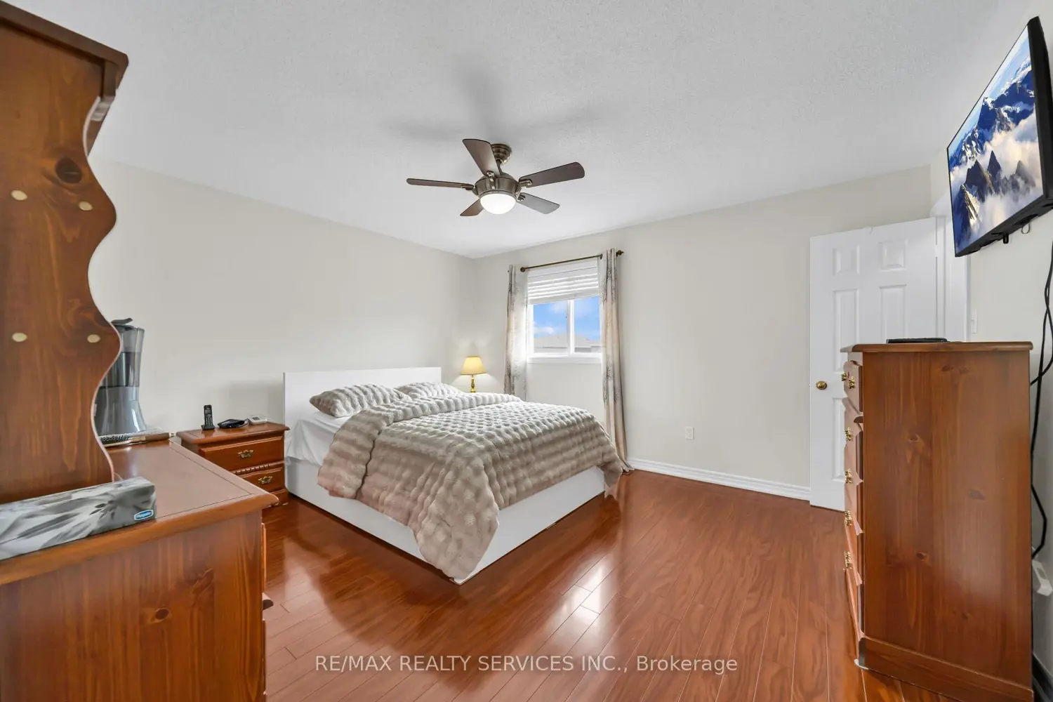 Additional image 9 of 82 Footbridge Crescent
