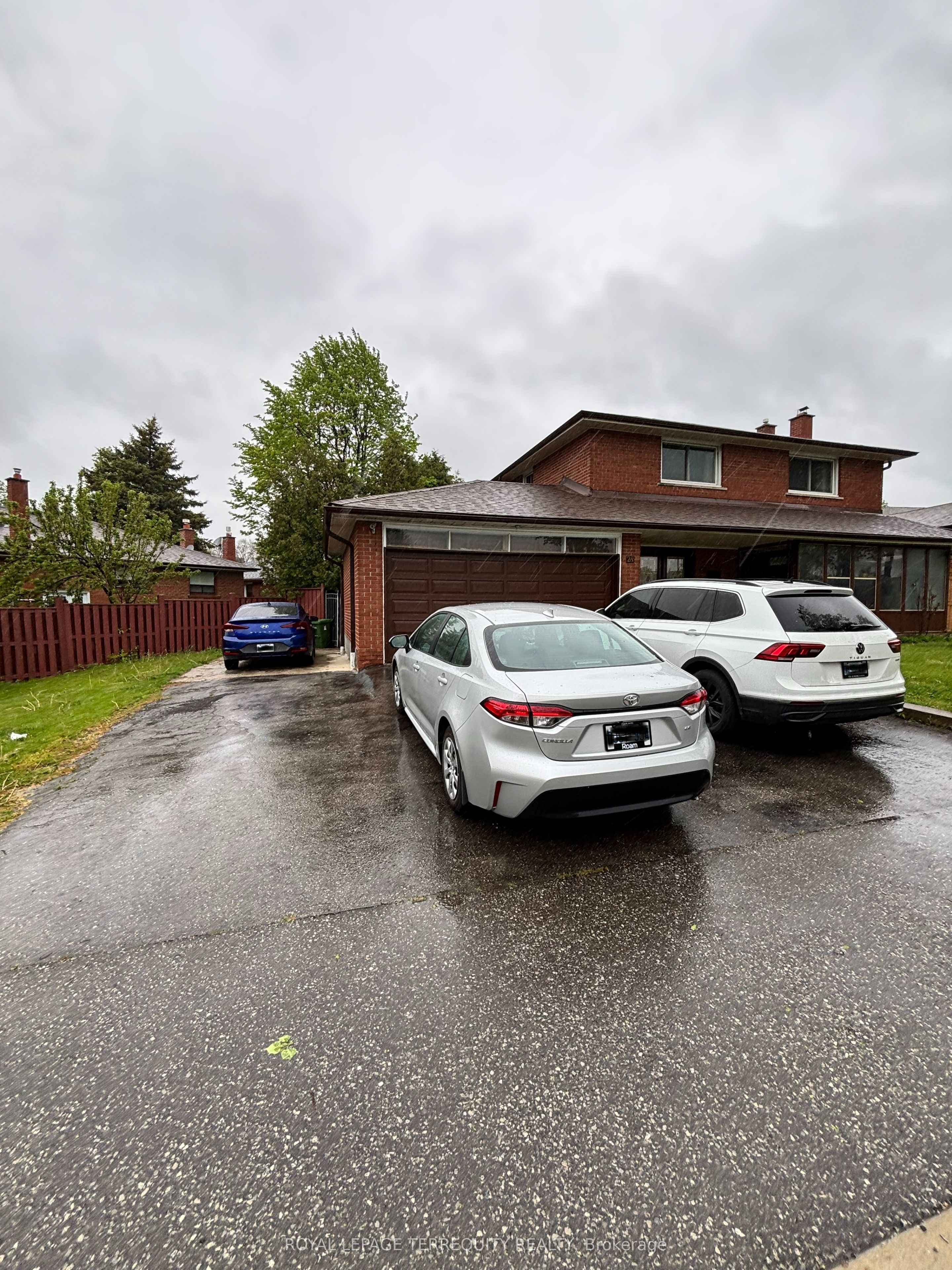 28 Keegan Crescent, Toronto, ON, M3J 1G2