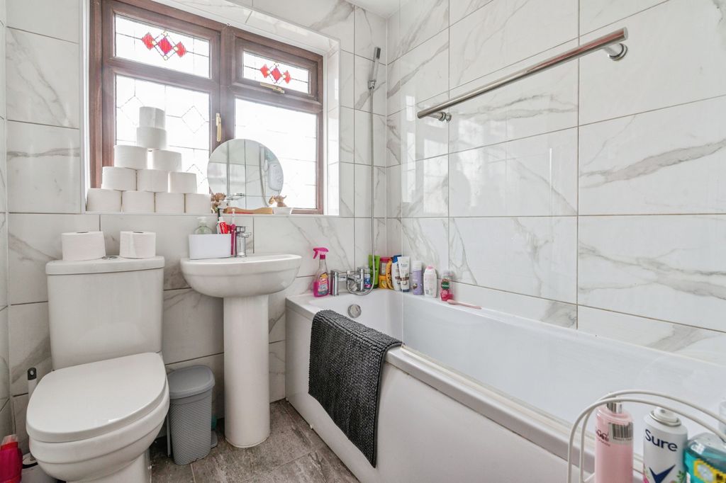 Additional image 15 of 4 bed semi-detached house for saleSandown Road, Wickford SS11