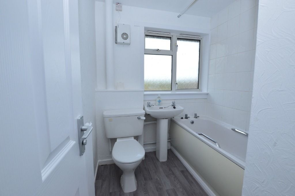 Additional image 9 of 3 bed terraced house to rentReid Place, Glenrothes KY6