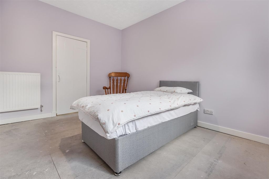 Additional image 31 of 4 bed flat for saleEsplanade, Greenock PA16