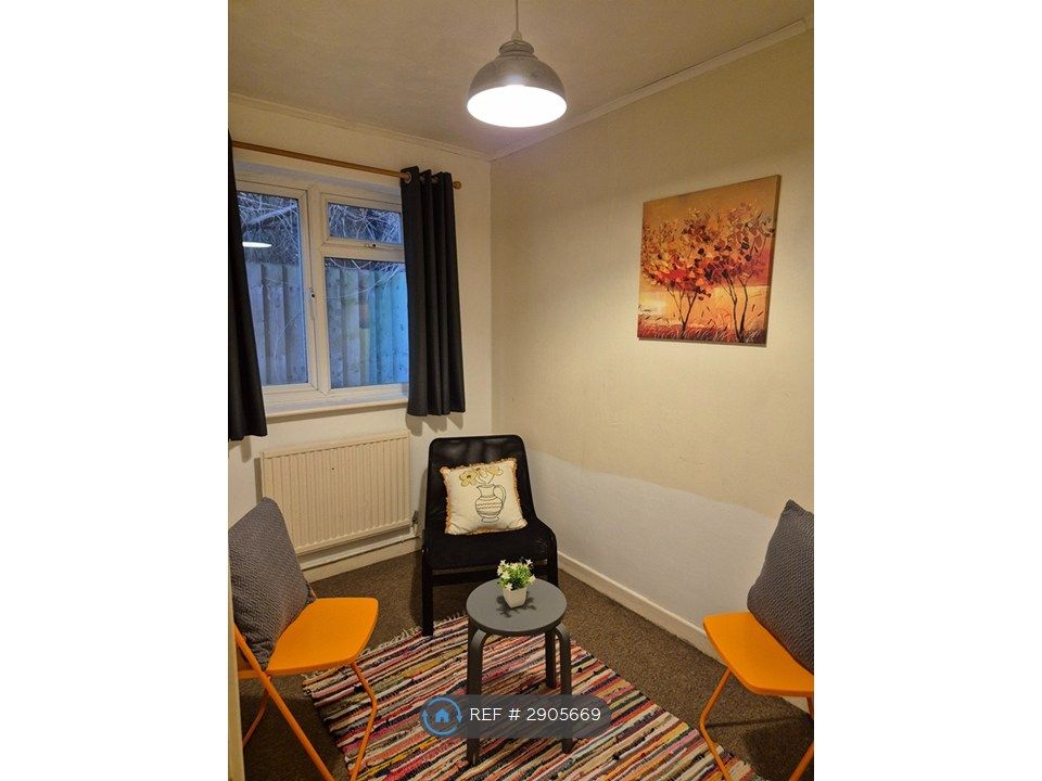 Additional image 12 of 6 bed semi-detached house to rentLaburnum Close, Cambridge CB4