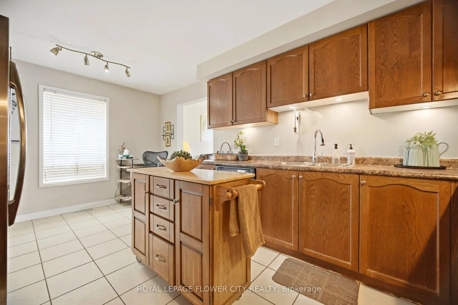 1248 Newell Street photo 3