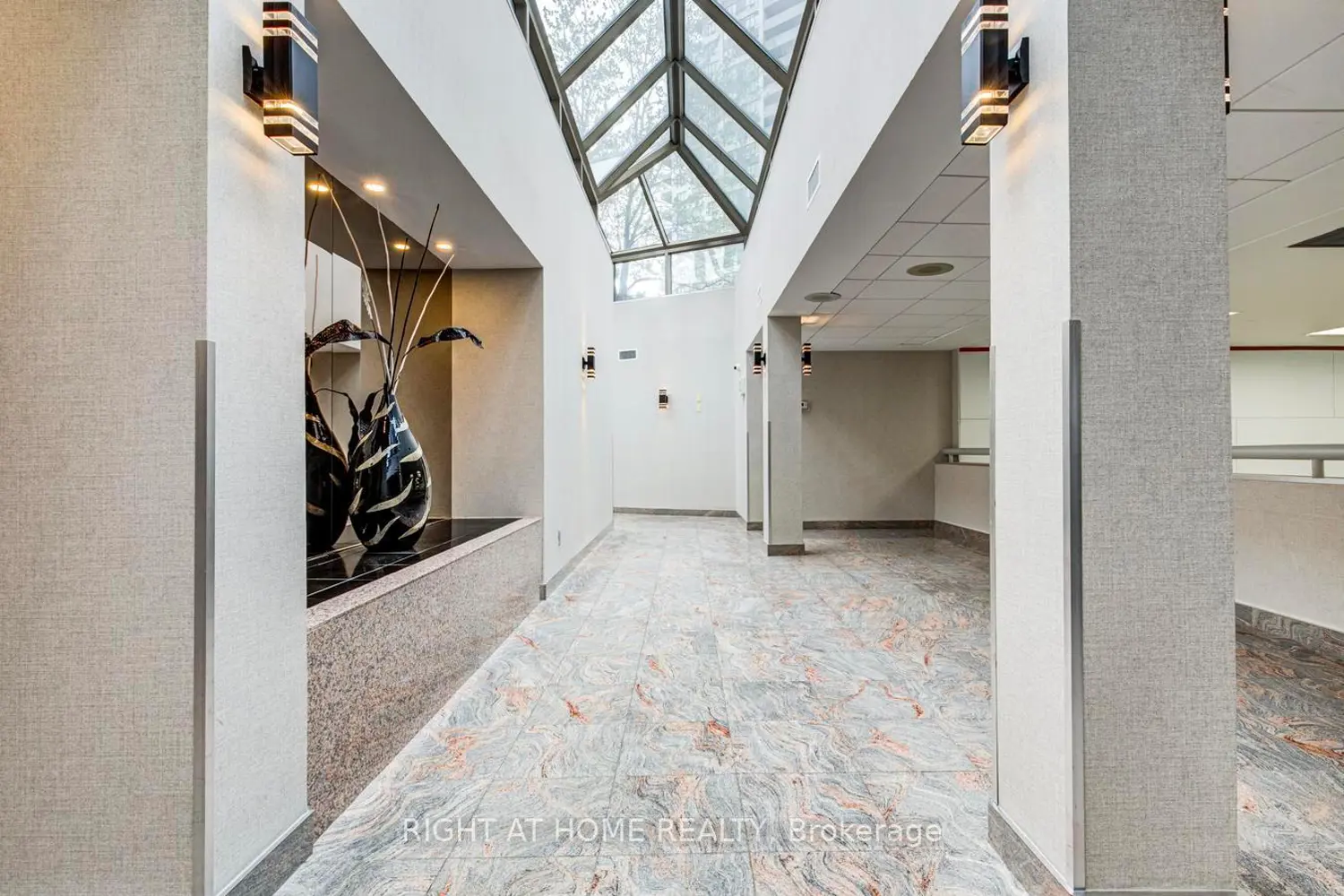 Additional image 9 of 330 Rathburn Road 306