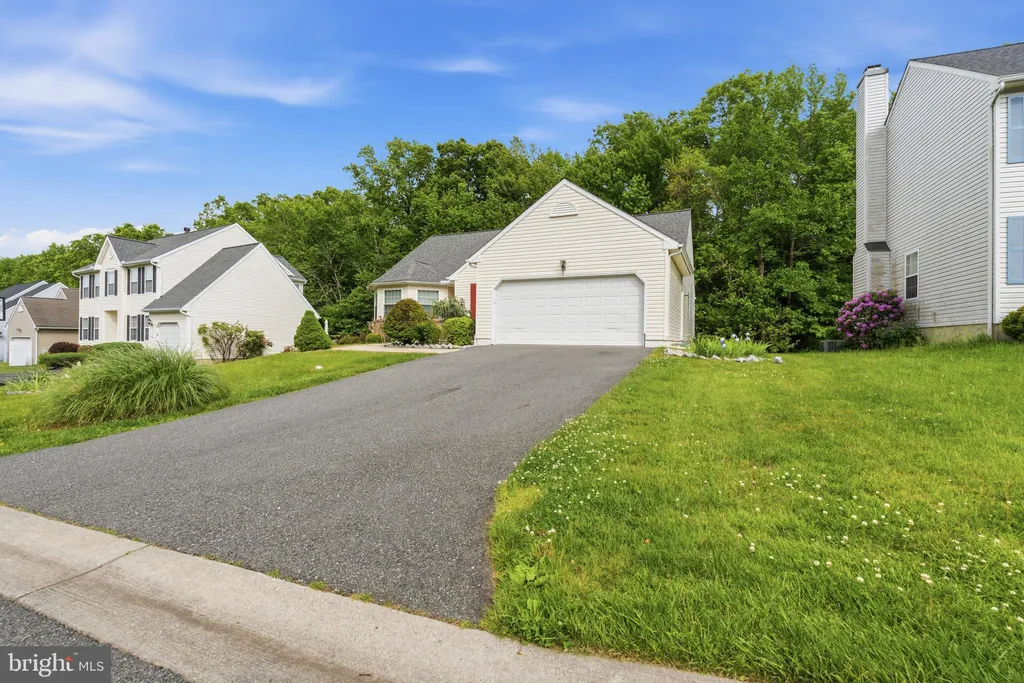 Additional image 2 of 279 E Flagstone Drive, Newark, DE 19702