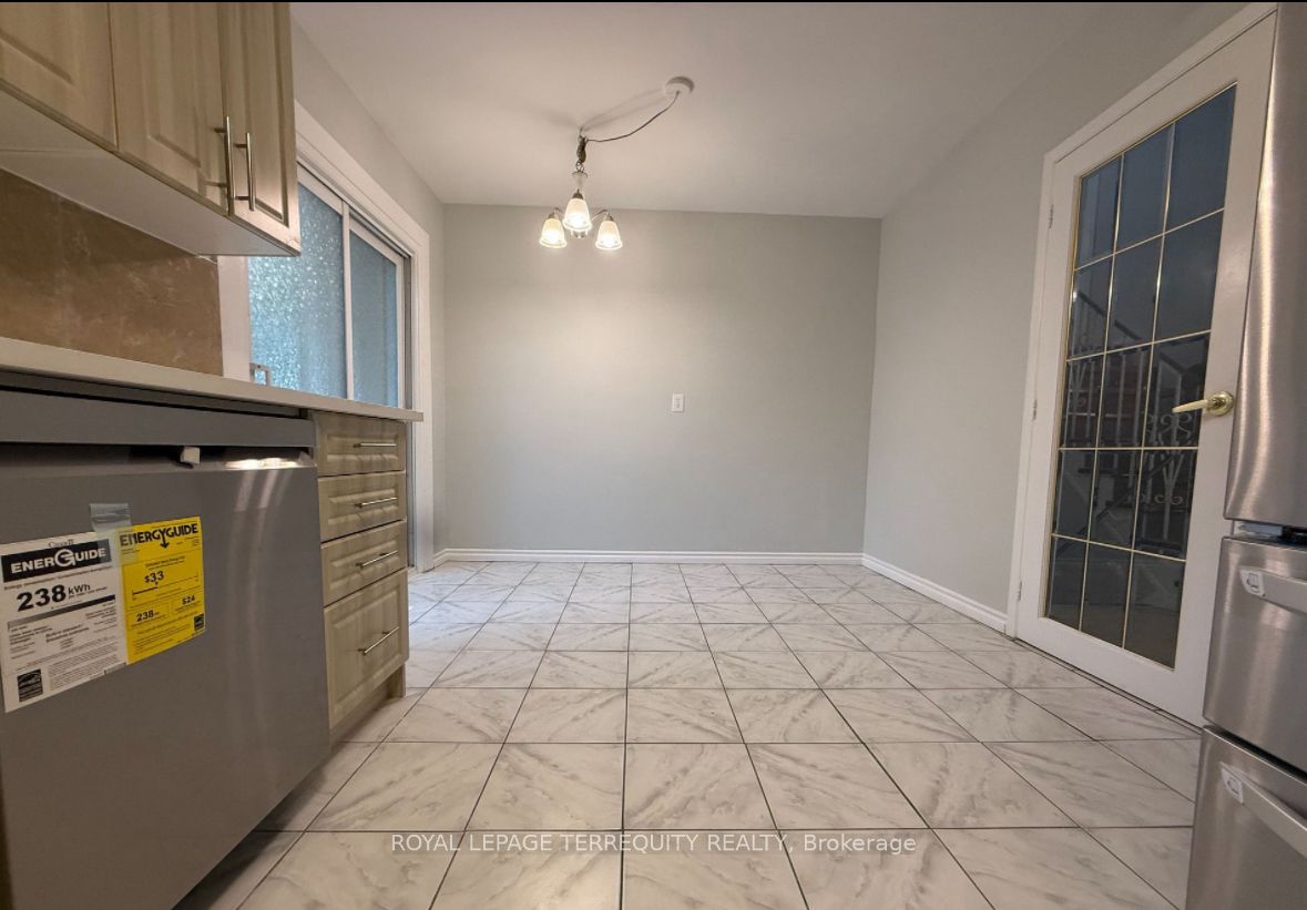 Additional image 2 of 2 Axsmith Crescent, Toronto, ON, M2J 3K3