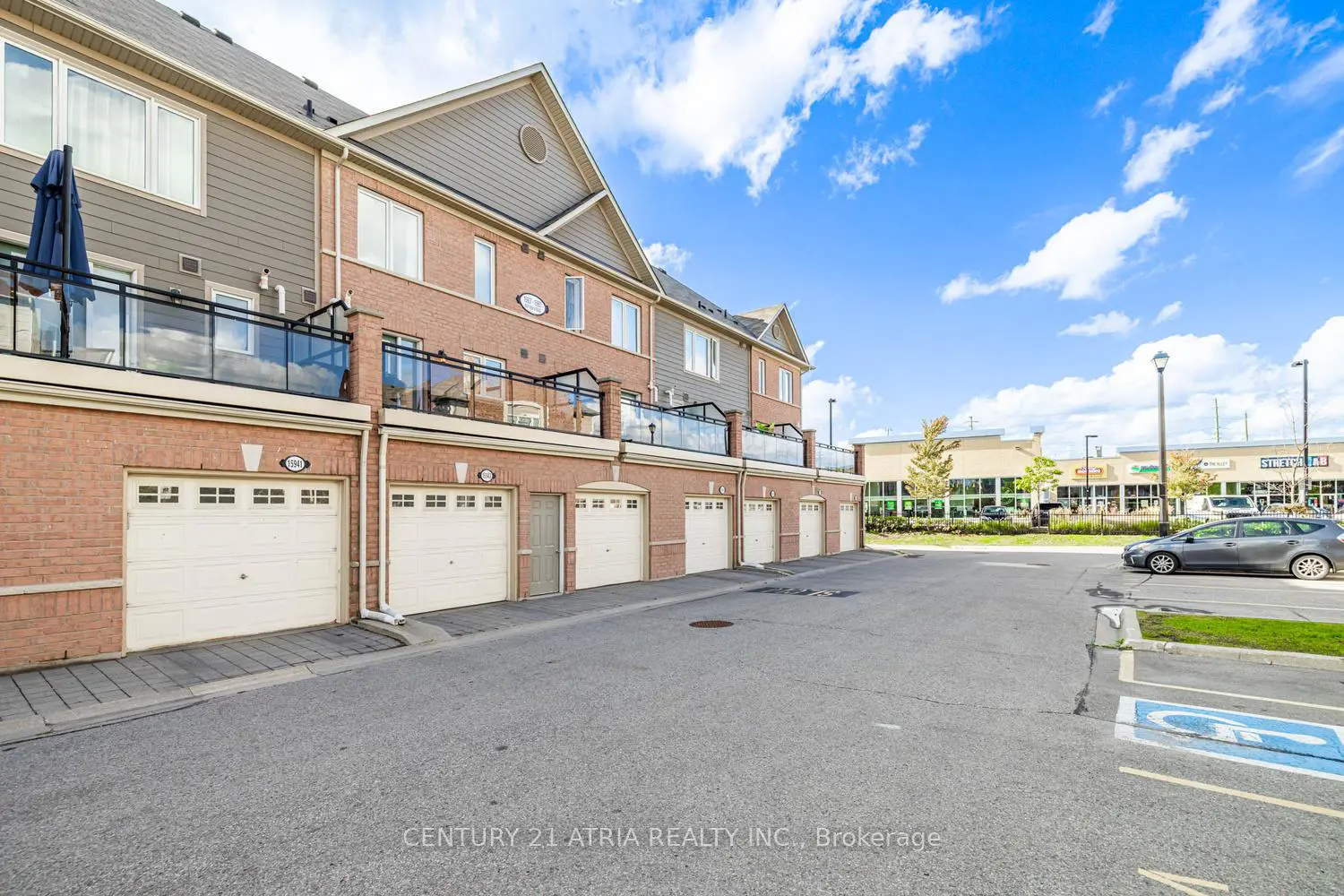 Additional image 19 of 15943 Bayview Avenue 9