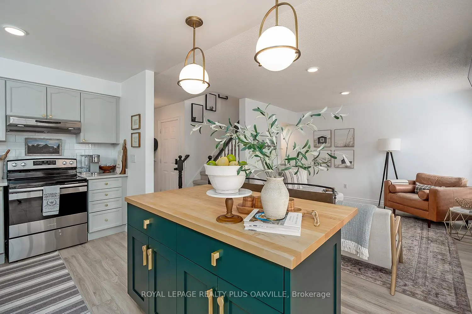 1159 Barclay Circle photo 5