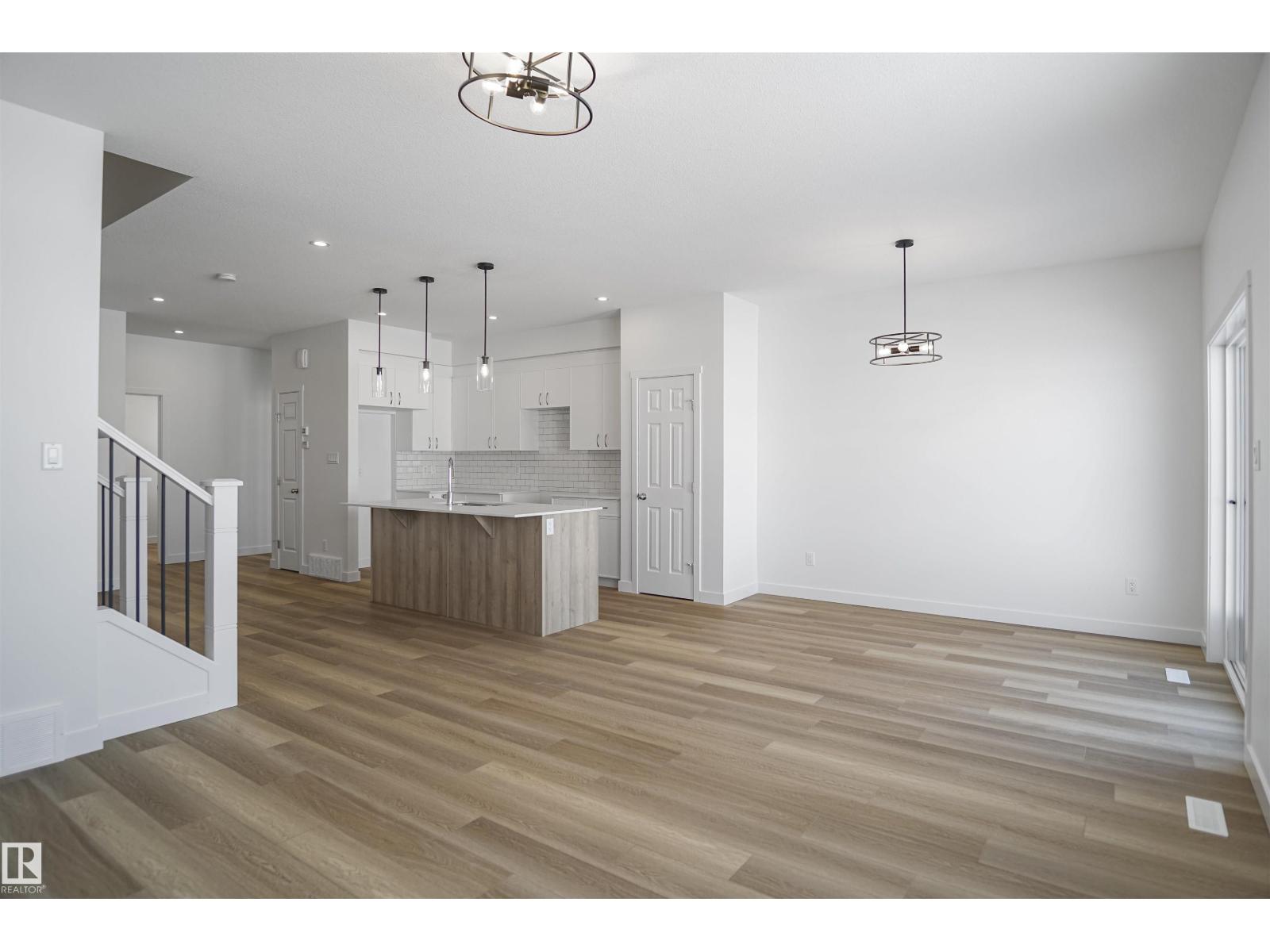 Additional image 5 of 6327 175 Avenue NW, Edmonton, AB, T5Z0V6