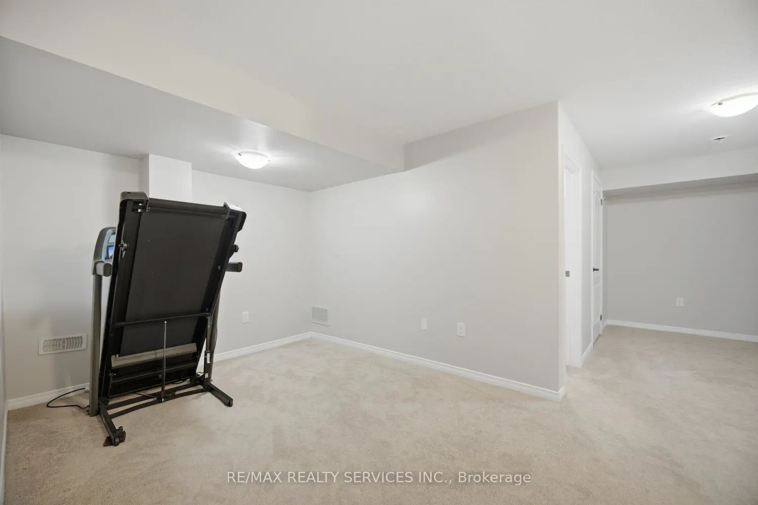 Additional image 13 of 25 Baffin Crescent