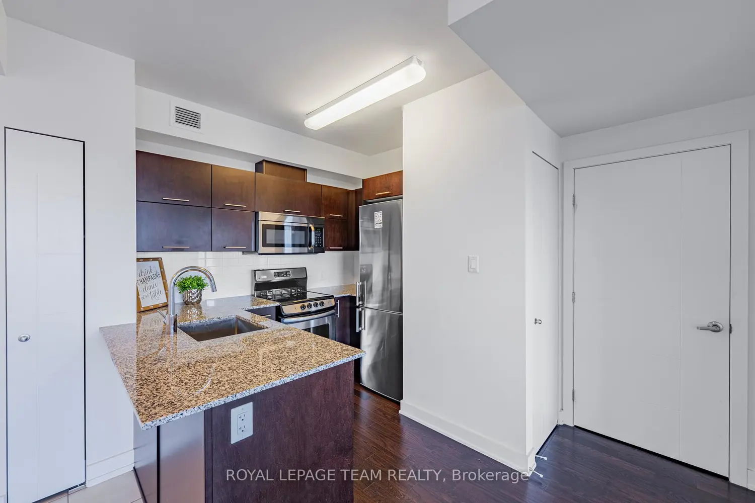 Additional image 4 of 40 Nepean Street 1306