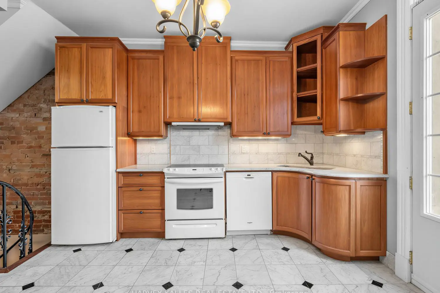 Additional image 5 of 258 Harbord Street