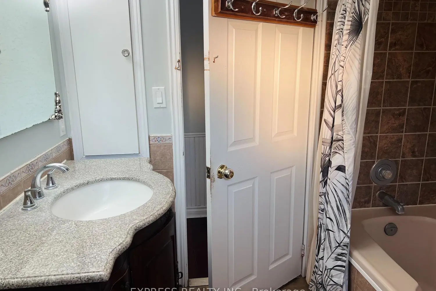 2184 Maple Grove Road photo 4