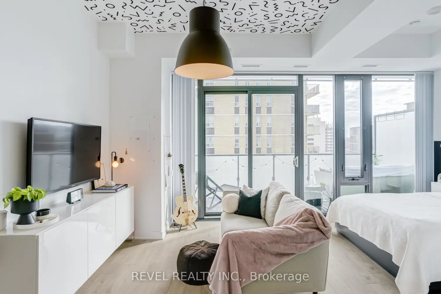 Additional image 9 of 185 Roehampton Avenue 609