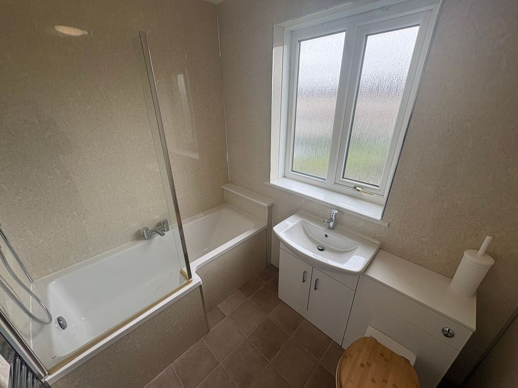 Additional image 10 of 3 bed semi-detached house to rentPaisley Road, Renfrew PA4