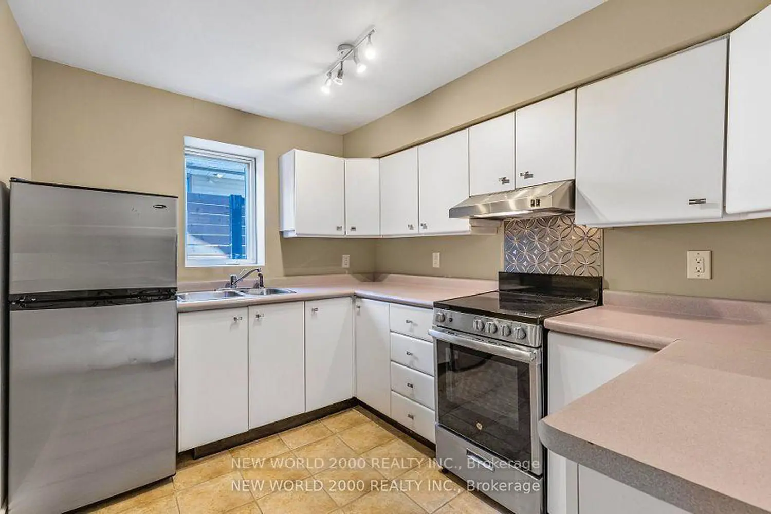 Additional image 11 of 245 Lakeland Crescent