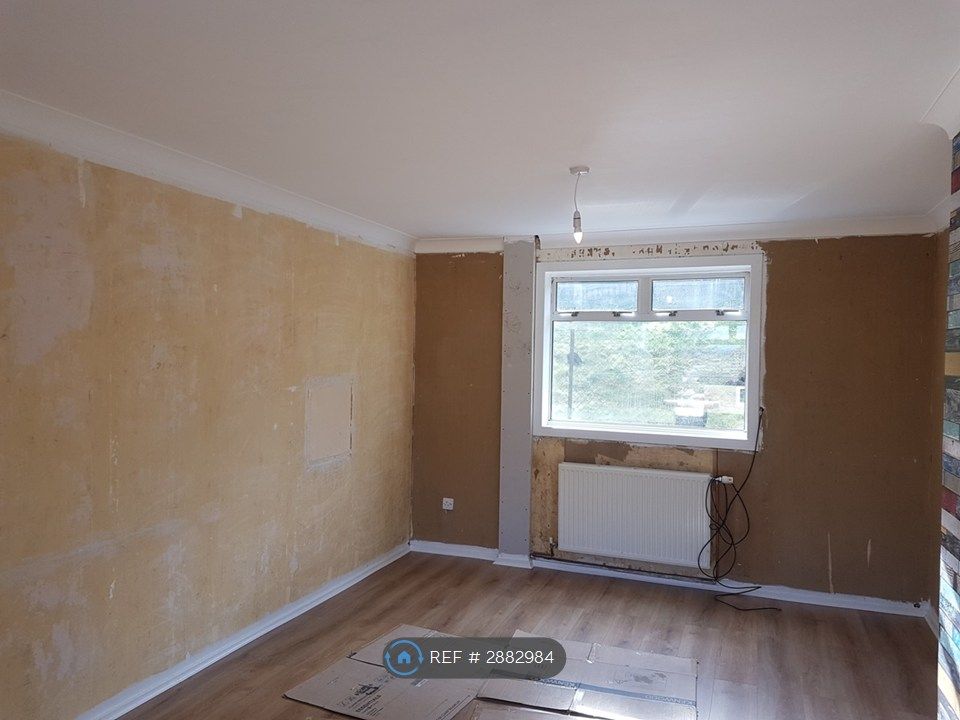 Additional image 5 of 3 bed semi-detached house to rentPennyfern Road, Greenock PA16