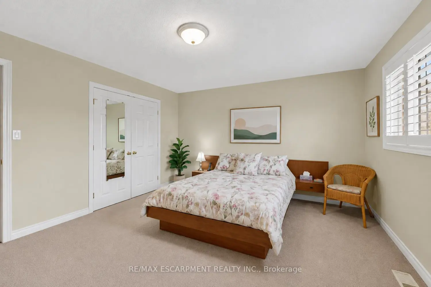 Additional image 8 of 7 Elderberry Avenue